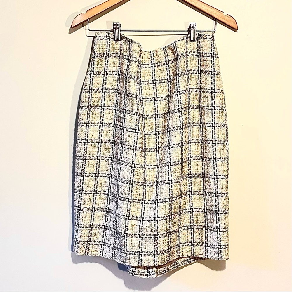 Karl Lagerfeld Tweed Pencil Skirt- Sz 14. Ivory, pink, gray tweed.